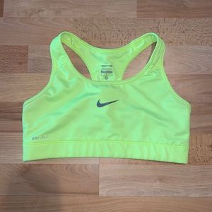 Nike sports bra BRAND NEW